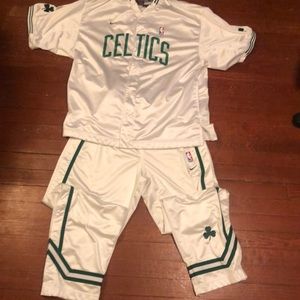 Nike Celtics warmup Sz large